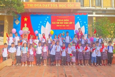 NIỀM VUI NGÀY ĐẦU TIÊN ĐI HỌC CỦA HỌC SINH TRƯỜNG TIỂU HỌC KHÁNH AN